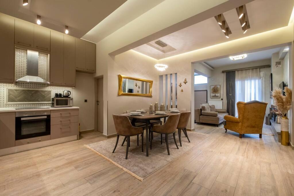 Maison De Luxx A10, Cozy Apartment With Garden In Larissa Ngoại thất bức ảnh